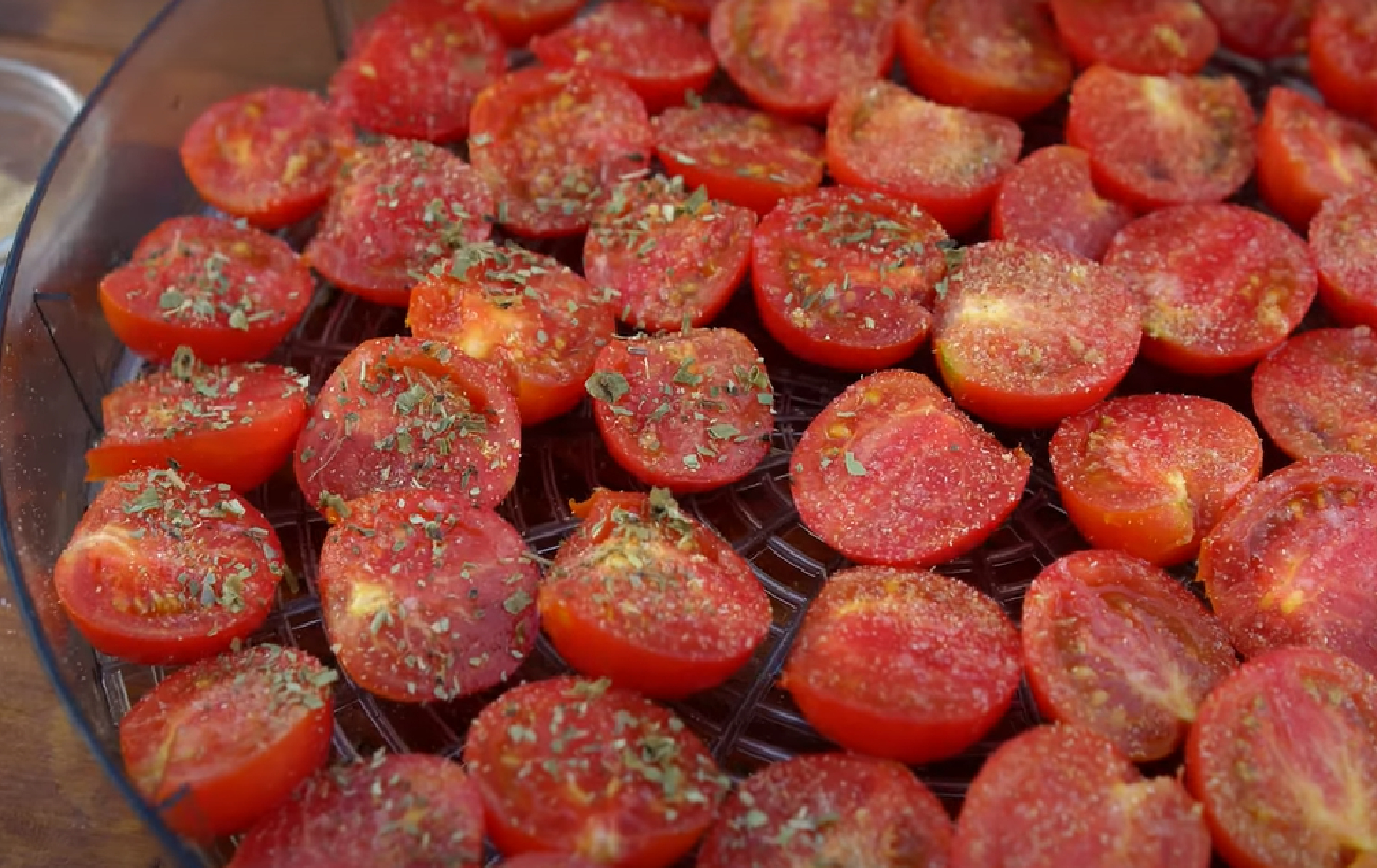 Вяленые помидоры: как приготовить вкусную закуску на зиму